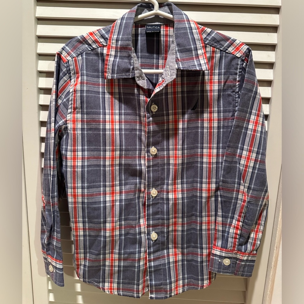 Boys Nautica Button Down Plaid Shirt

Size: 4T